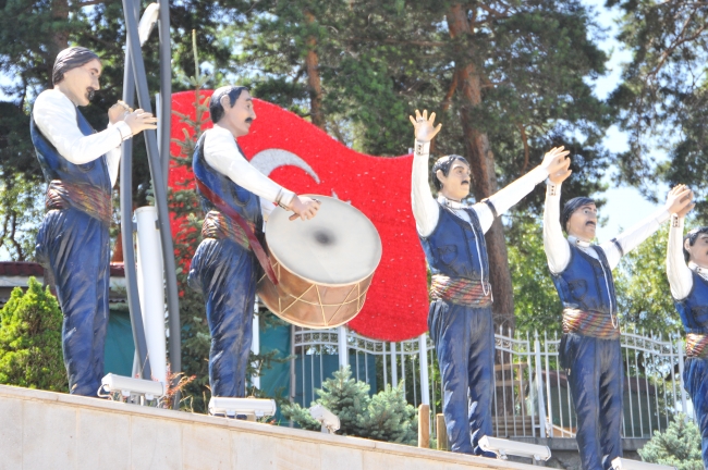 "Bar ekibi"nin zurnası ve tokmağını çaldılar